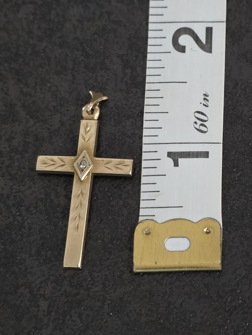 Vintage 10K Gold Diamond Cross Pendant | Circa 1940s–1950s - Picture 6 of 10